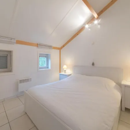 Vissershuis 2 With Parking By Interhome De Haan