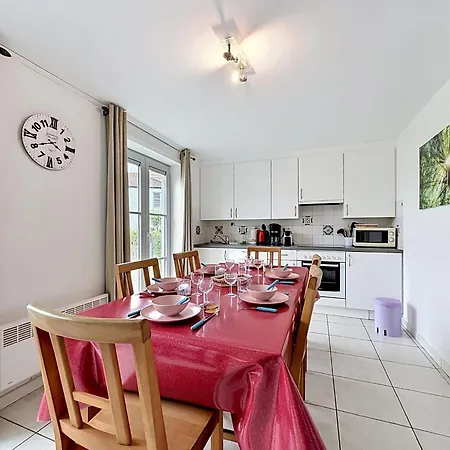 Vissershuis 2 With Parking By Interhome Feriehus *