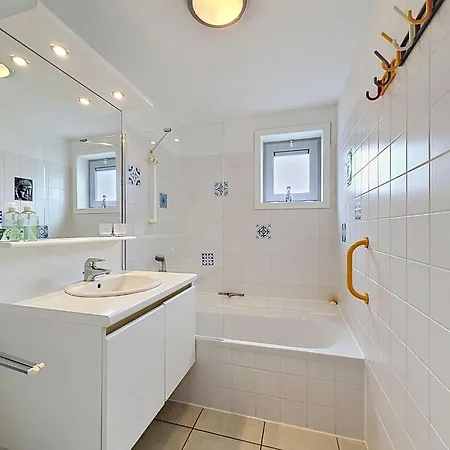 Semesterbostad Vissershuis 2 With Parking By Interhome De Haan