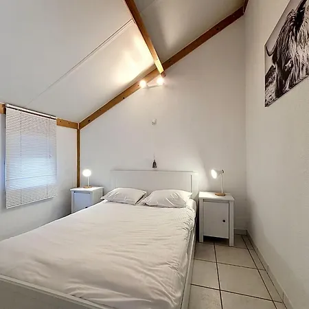 Casa de Férias Vissershuis 2 With Parking By Interhome *